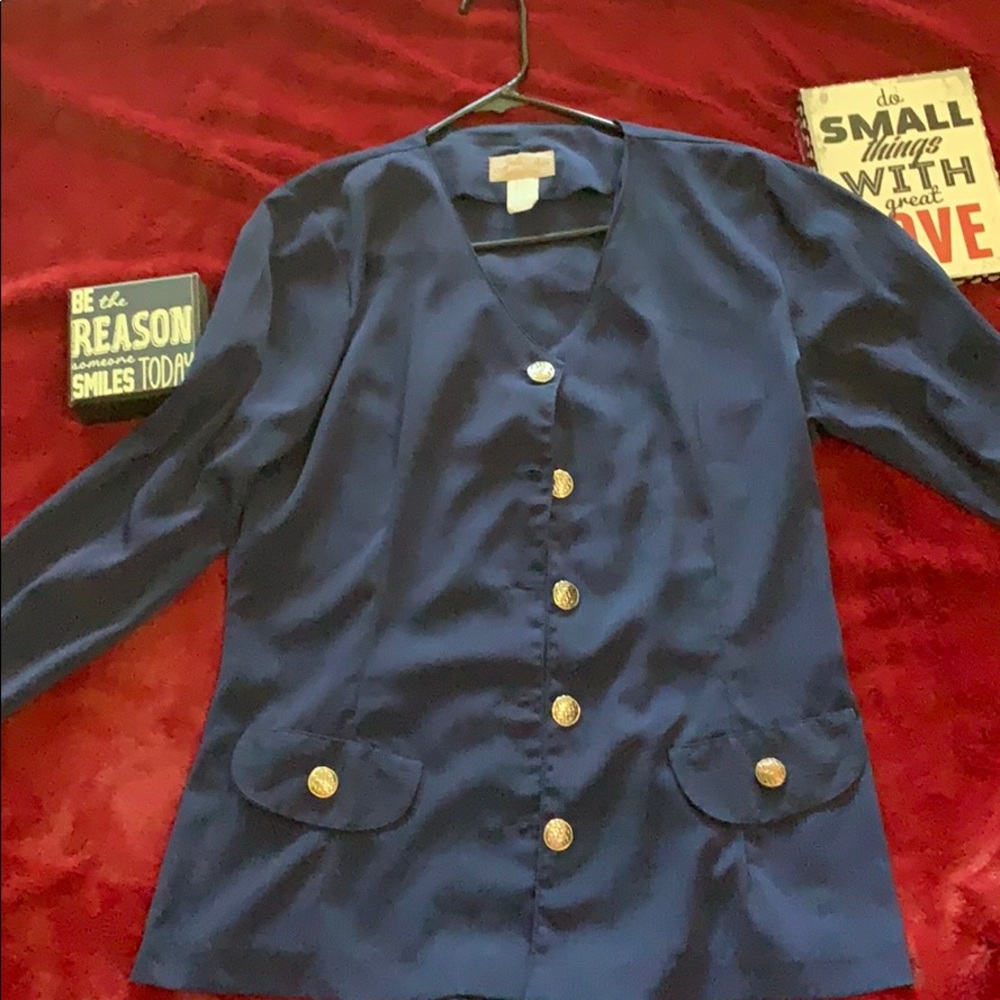 Suit - Picture 2 of 6